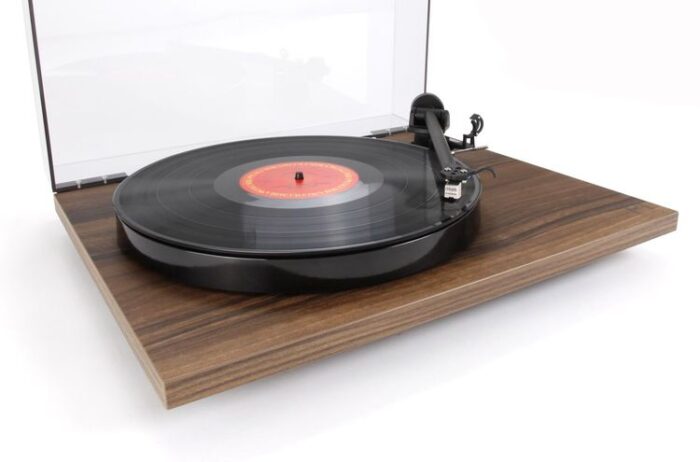REGA PLANAR-1 WALNUT 2022